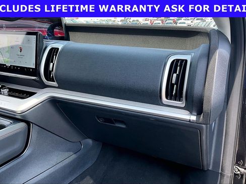 Used 2025 Ford Expedition Max Active AWD/4WD image 13