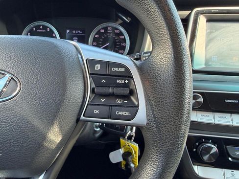Used 2019 Hyundai Sonata SE FWD image 12