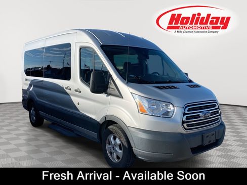 Used 2017 Ford Transit 350 XLT RWD image 1
