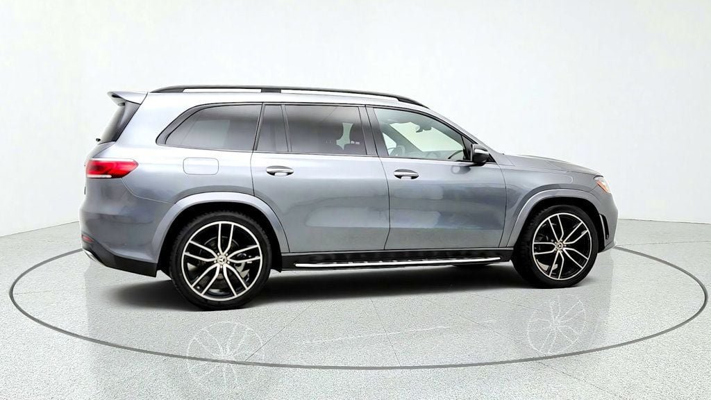 Used 2022 Mercedes-Benz GLS 450 4MATIC image 4