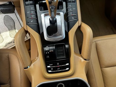 Used 2013 Porsche Cayenne AWD/4WD image 15