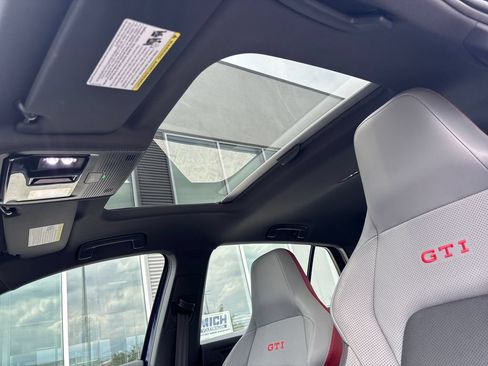 Certified 2023 Volkswagen GTI Autobahn FWD image 29