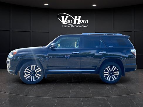 Used 2022 Toyota 4Runner Limited AWD/4WD image 4