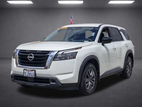 Used 2024 Nissan Pathfinder S FWD image 8