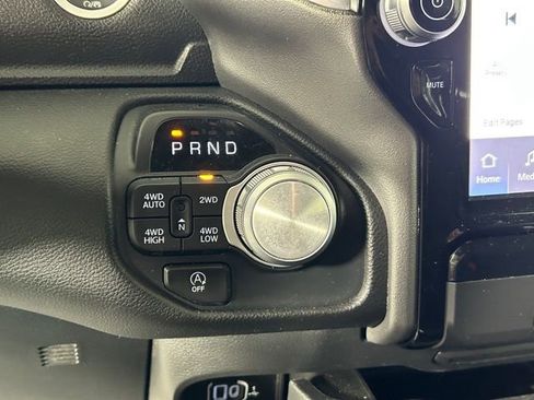 Used 2025 RAM 1500 Laramie image 25