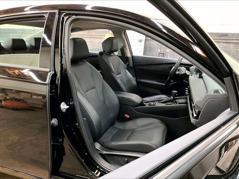 Used 2024 Honda Accord Touring image 10