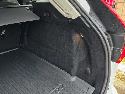 Used 2023 Volvo XC60 B5 Core image 16