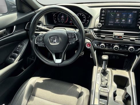 Used 2022 Honda Accord Sport image 9