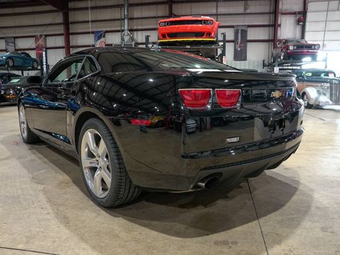 Used 2010 Chevrolet Camaro SS RWD image 6