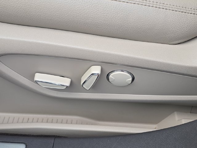 Certified 2023 Lincoln Nautilus AWD w/ Premium Package image 6