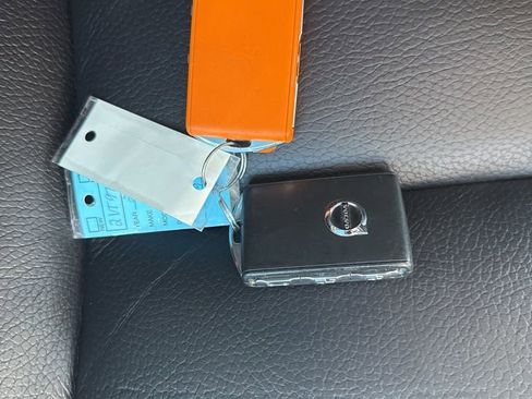 Used 2024 Volvo XC90 B5 Plus image 41