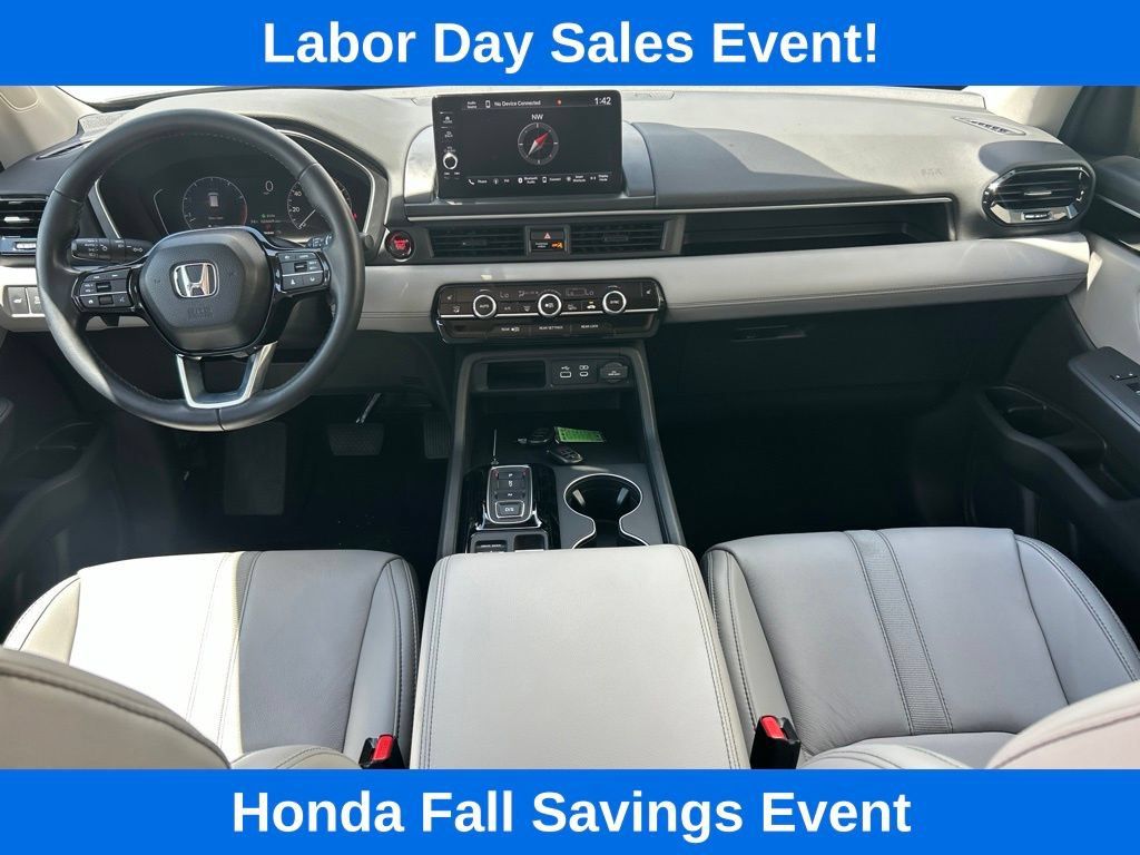 Used 2025 Honda Pilot EX-L image 18
