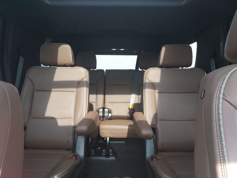 Used 2024 Chevrolet Tahoe High Country image 13