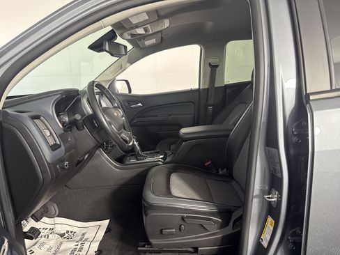 Used 2022 Chevrolet Colorado Z71 w/ Safety Package image 15