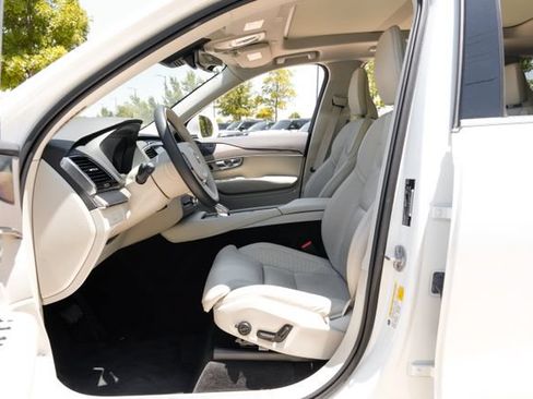 Used 2024 Volvo XC90 B6 Ultimate w/ Protection Package Premier AWD/4WD image 4