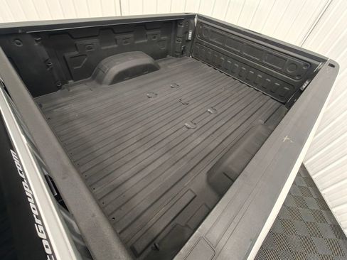 Used 2021 Chevrolet Silverado 2500 LTZ w/ LTZ Convenience Package AWD/4WD image 32