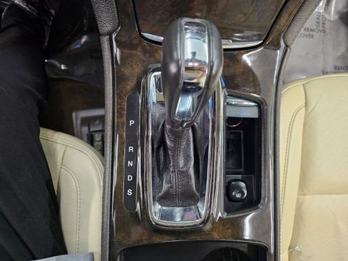 Used 2014 Lincoln MKS AWD w/ Equipment Group 101A image 20