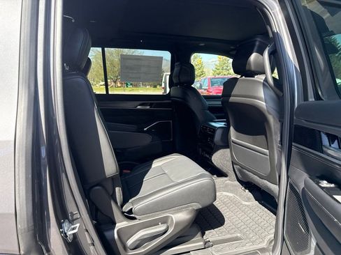 New 2026 Jeep Grand Wagoneer 4WD image 12