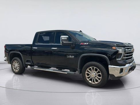 Used 2024 Chevrolet Silverado 2500 LTZ w/ LTZ Texas Edition AWD/4WD image 2