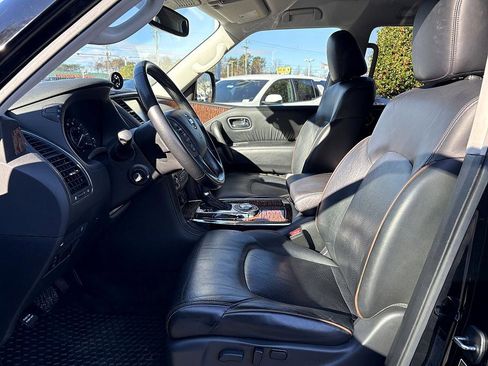 Used 2020 Nissan Armada SL image 9