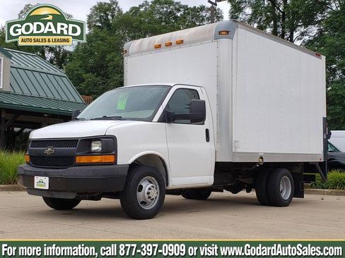 Used 2015 Chevrolet Express 3500 RWD image 1