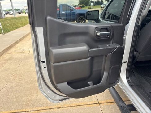Used 2021 Chevrolet Silverado 1500 Custom Trail Boss w/ Safety Confidence Package AWD/4WD image 15