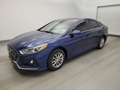 Used 2019 Hyundai Sonata SE FWD image 2