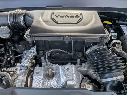 Certified 2024 Jeep Compass Latitude image 30