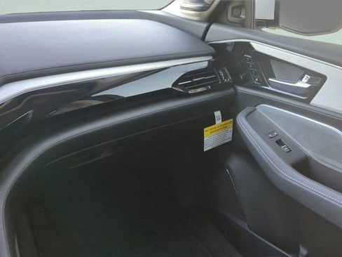 Used 2025 Acura MDX FWD w/ Technology Package image 15