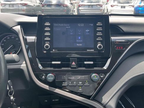 Used 2024 Toyota Camry SE FWD image 6