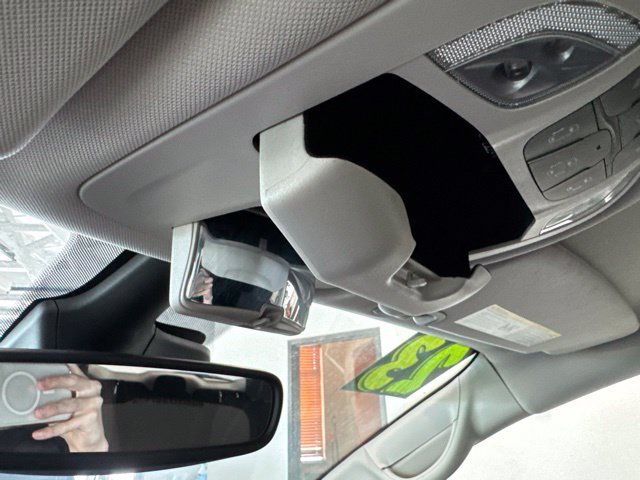 Used 2023 Chrysler Voyager LX FWD image 45