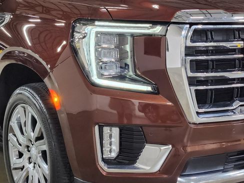 Used 2022 GMC Yukon SLT w/ SLT Premium Package RWD image 13