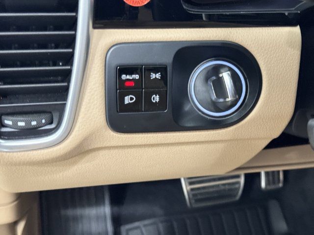 Used 2019 Porsche Cayenne S AWD/4WD image 36