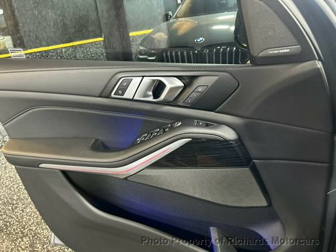 Used 2024 BMW X5 M60i AWD/4WD image 18