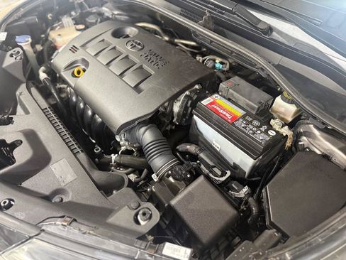 Used 2018 Toyota C-HR XLE FWD image 35