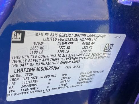 Certified 2025 Buick Envision Avenir AWD/4WD image 27