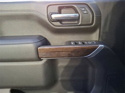 Used 2022 GMC Sierra 1500 Elevation image 18