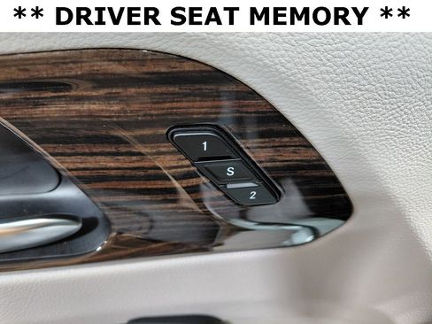 Certified 2024 Chrysler Pacifica Limited image 15