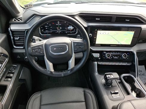 Used 2024 GMC Sierra 1500 Denali w/ Denali Reserve Package AWD/4WD image 11