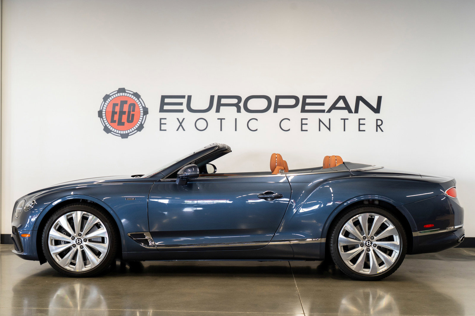 Used 2024 Bentley Continental GT V8 AWD/4WD image 23
