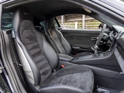 Certified 2018 Porsche 718 Cayman GTS image 47