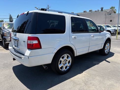 Used 2013 Ford Expedition Limited RWD image 2