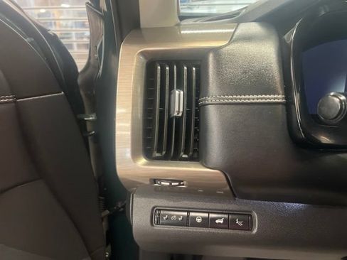 Used 2023 Nissan Pathfinder Platinum AWD/4WD image 13