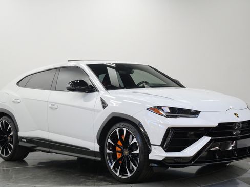 Used 2023 Lamborghini Urus S AWD/4WD image 3