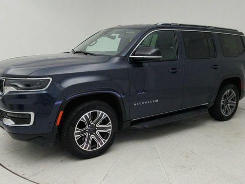 Used 2024 Jeep Wagoneer Series II w/ Flexible Seating Group RWD image 3