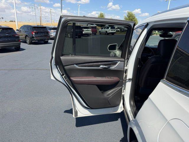 Used 2020 Cadillac XT6 Premium Luxury FWD image 20