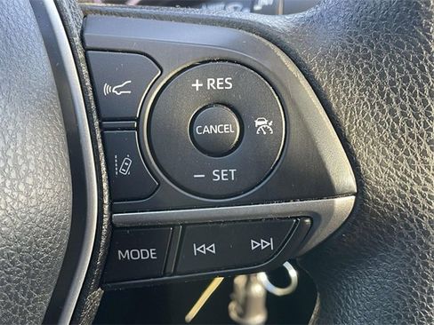 Used 2021 Toyota Camry LE image 11