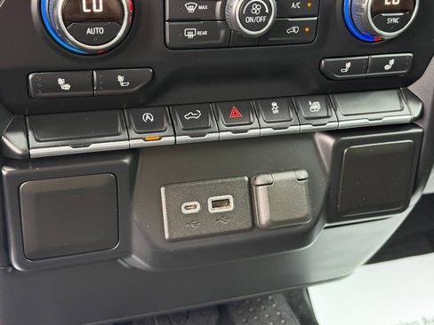 Used 2019 Chevrolet Silverado 1500 LT w/ All-Star Edition AWD/4WD image 27
