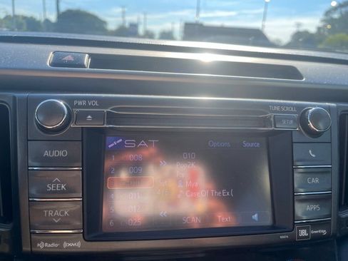 Used 2013 Toyota RAV4 Limited AWD/4WD image 19