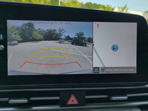 Used 2025 Hyundai Elantra Limited FWD image 20